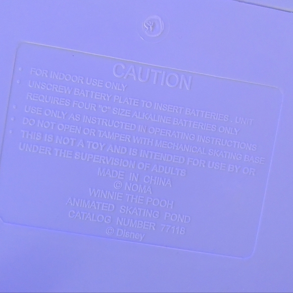 Vintage NOMA Pooh Animated Skating Pond ❄️ - Picture 8 of 9